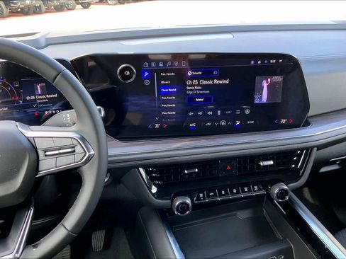 Used 2026 Chevrolet Suburban LS image 7