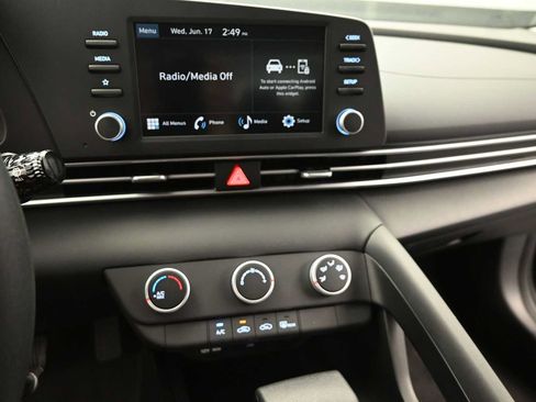 New 2026 Hyundai Elantra SE FWD image 19