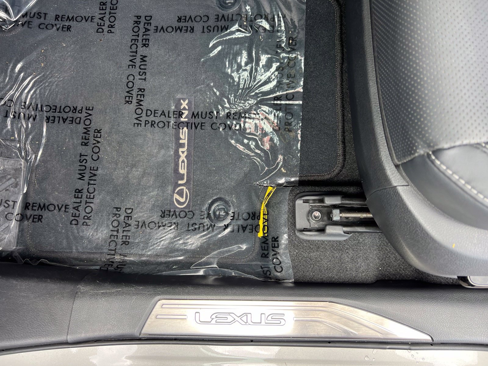 Used 2024 Lexus NX 250 FWD w/ Towing Package (2000 Lbs) image 28