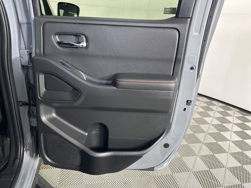 Used 2023 Nissan Frontier PRO-4X w/ Pro Convenience Package image 32