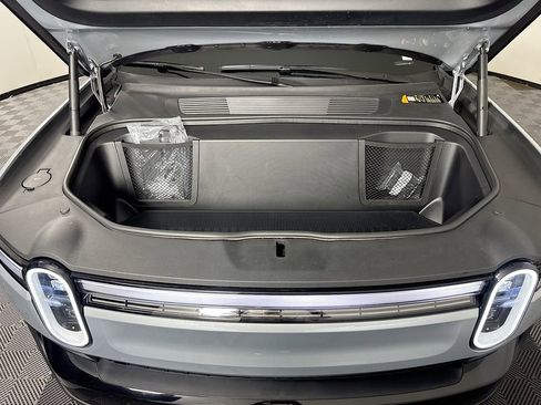 Used 2025 Rivian R1T Adventure AWD/4WD image 36