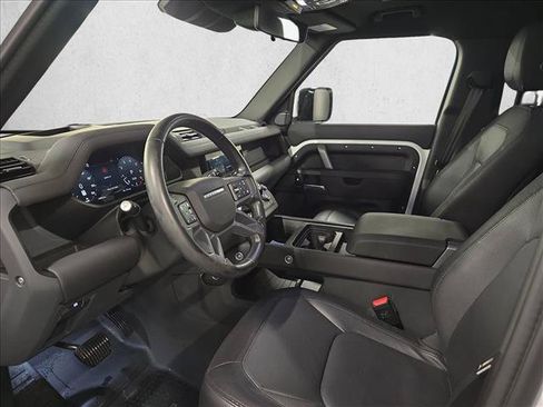 Used 2024 Land Rover Defender 110 X-Dynamic SE AWD/4WD image 15