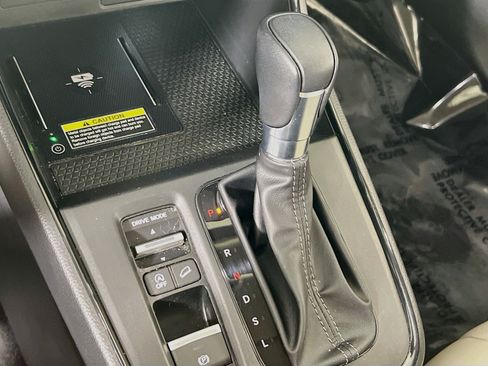 Used 2025 Honda CR-V EX-L image 16