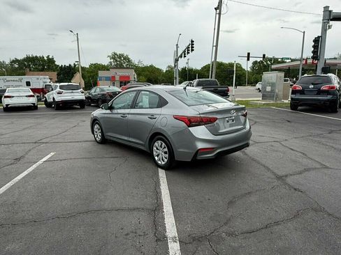 Used 2021 Hyundai Accent SE FWD image 10