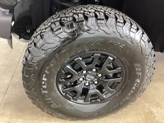 Used 2025 Ford Bronco Raptor w/ Interior Carbon Fiber Pack AWD/4WD image 29