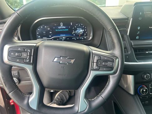 Used 2023 Chevrolet Suburban Z71 w/ Luxury Package AWD/4WD image 19