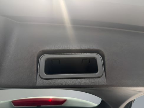 Used 2023 Nissan Rogue SV FWD image 13