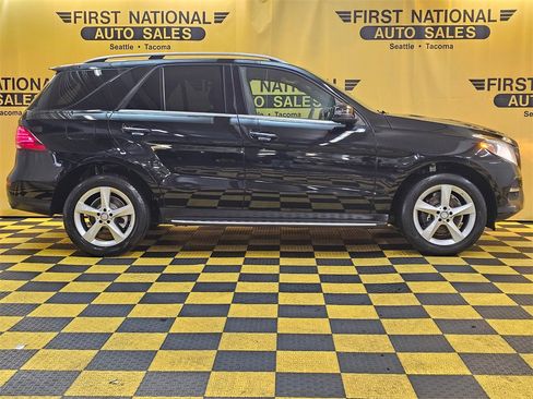 Used 2016 Mercedes-Benz GLE 350 w/ Premium Package image 2