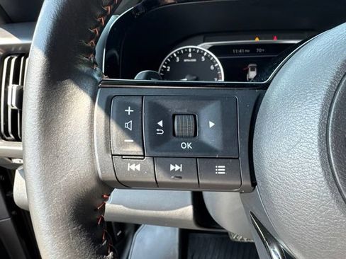 Used 2023 Nissan Pathfinder Rock Creek AWD/4WD image 12