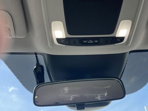 Certified 2023 Honda Pilot LX image 18