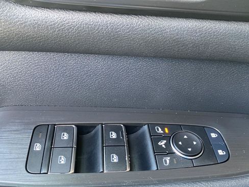 Certified 2025 Nissan Armada SL w/ Captain's Chari Seat Package RWD image 27