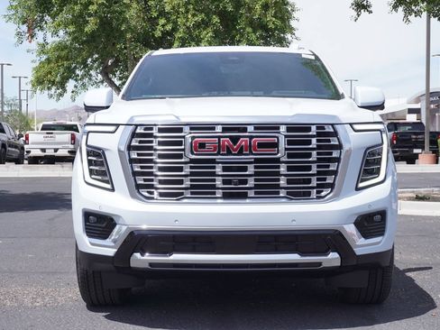 New 2026 GMC Yukon XL Denali w/ Denali Reserve Package AWD/4WD image 6