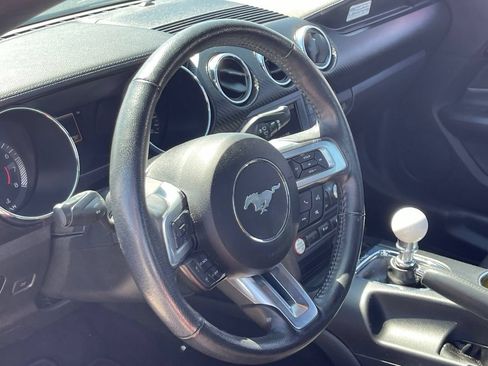 Used 2016 Ford Mustang Coupe RWD image 7