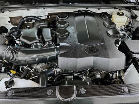 Used 2022 Toyota 4Runner SR5 Premium image 32