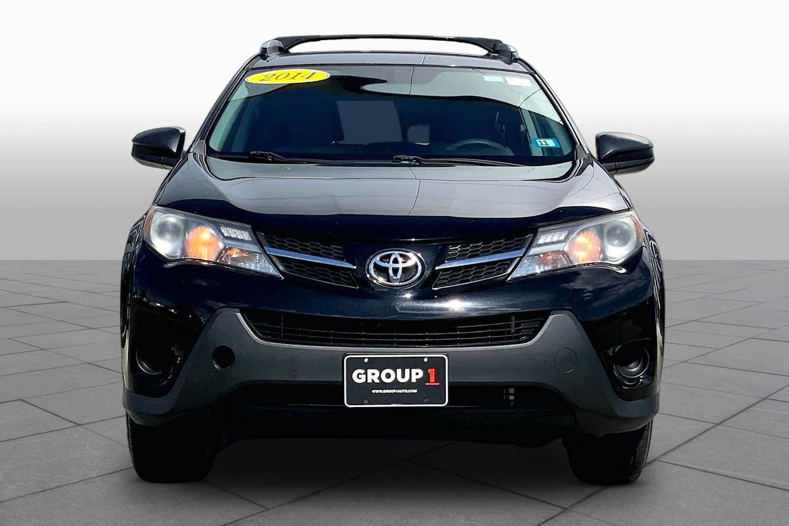 Used 2014 Toyota RAV4 LE AWD/4WD image 3
