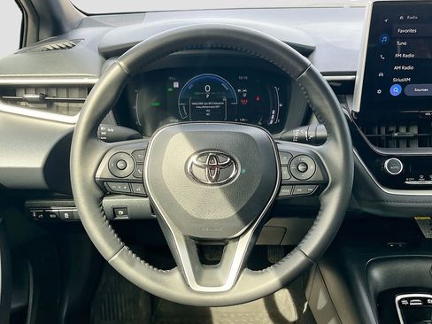 Used 2025 Toyota Corolla SE w/ SE Premium Package AWD/4WD image 11