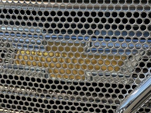 Used 2023 Chevrolet Silverado 3500 High Country image 30