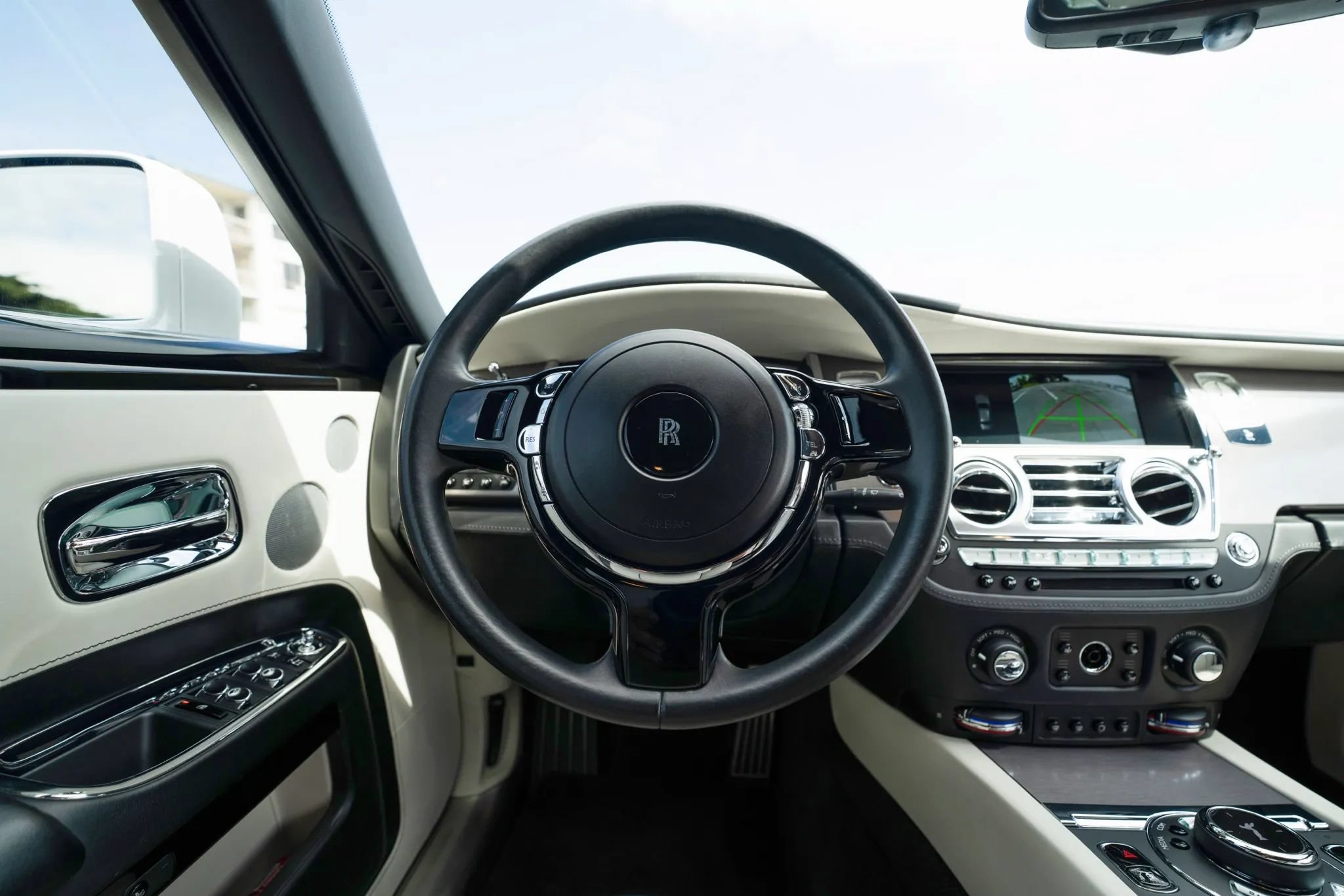 Used 2018 Rolls-Royce Ghost RWD image 22