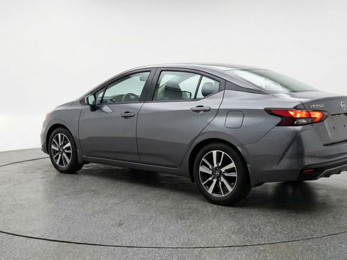 Used 2025 Nissan Versa SV image 5