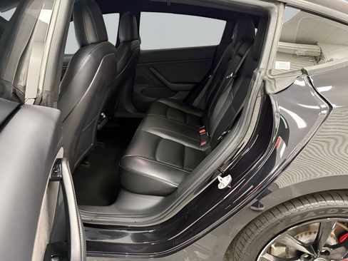 Used 2018 Tesla Model 3 Long Range image 13