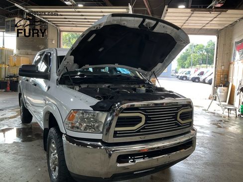 Used 2015 RAM 2500 Tradesman w/ Chrome Appearance Group AWD/4WD image 30
