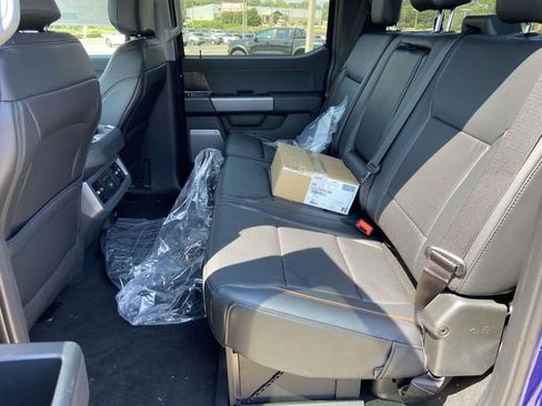 New 2026 Ford F250 Lariat w/ Black Appearance Package image 7