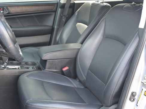 Used 2019 Subaru Outback 2.5i Limited AWD/4WD image 12