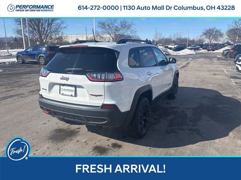 Used 2019 Jeep Cherokee Trailhawk w/ Cold Weather Group image 4