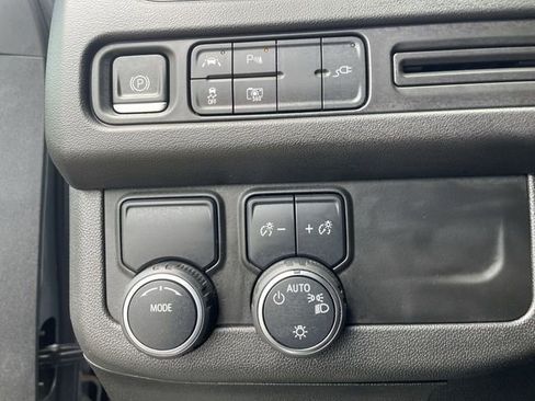 Used 2022 Chevrolet Tahoe RST w/ Luxury Package RWD image 18