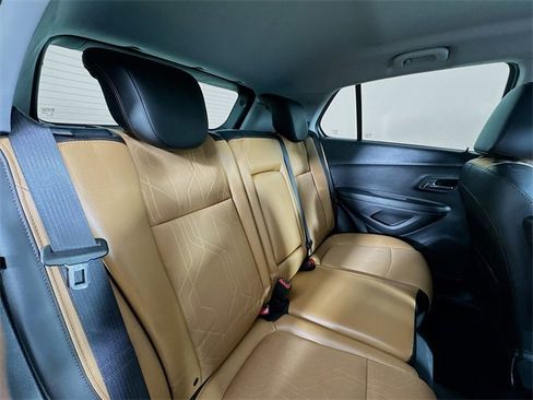 Used 2020 Chevrolet Trax LT w/ Driver Confidence Package image 25