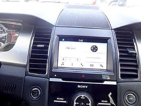 Used 2019 Ford Taurus SHO image 12