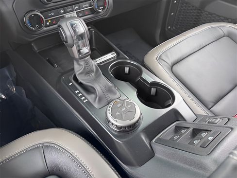 New 2025 Ford Bronco Outer Banks image 19