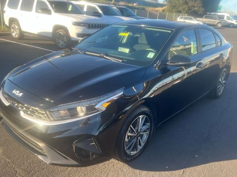 Used 2023 Kia Forte LXS w/ LXS Technology Package image 5