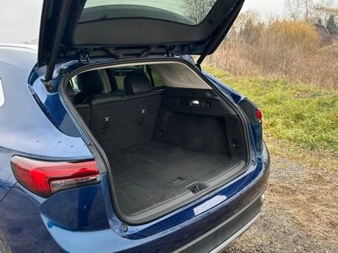 Used 2022 Buick Envision Essence w/ Technology Package I image 13