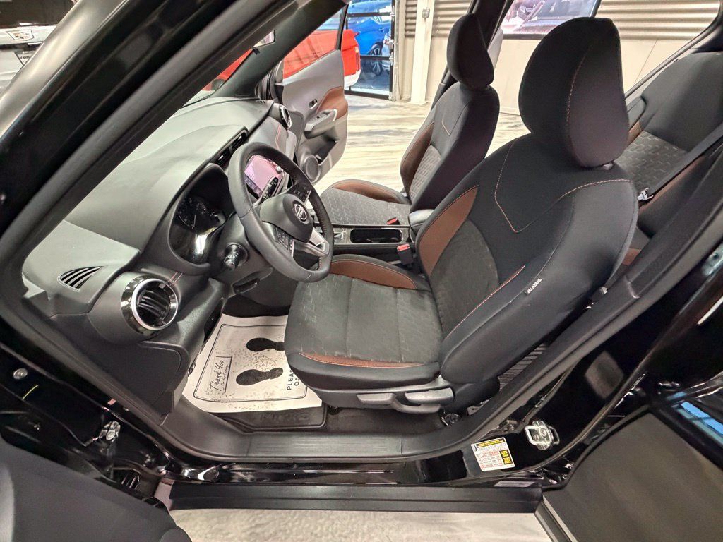 Used 2023 Nissan Kicks SR FWD image 51