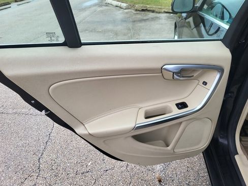 Used 2015 Volvo S60 T5 Premier image 24