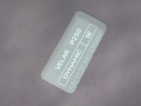 Used 2025 Land Rover Range Rover Velar Dynamic SE image 27