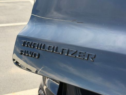 Used 2021 Chevrolet TrailBlazer RS w/ Convenience Package AWD/4WD image 31