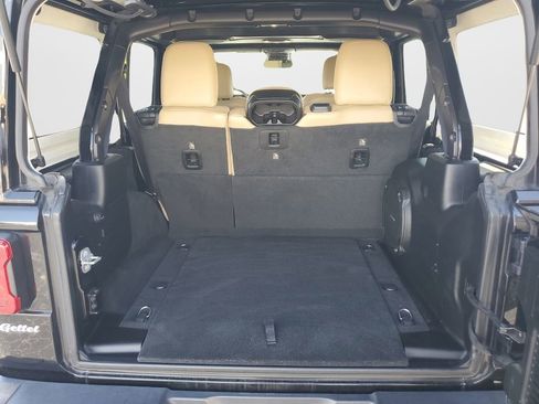 Used 2019 Jeep Wrangler Unlimited Rubicon AWD/4WD image 9
