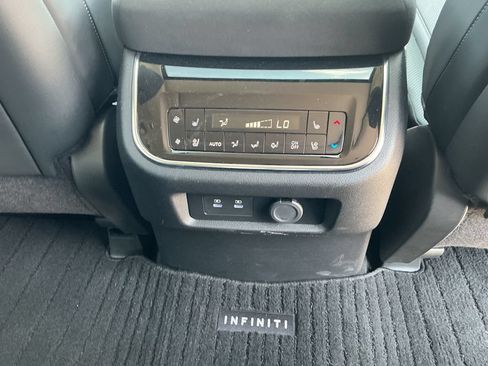 Used 2025 INFINITI QX80 Sensory AWD/4WD image 23