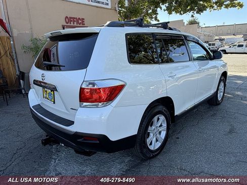 Used 2013 Toyota Highlander Plus AWD/4WD image 9