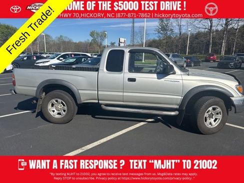 Used 2002 Toyota Tacoma 4x4 Xtracab image 3