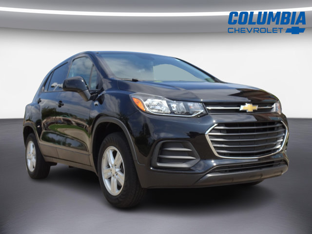 Used 2022 Chevrolet Trax LS w/ Tint and Cruise Package AWD/4WD image 1