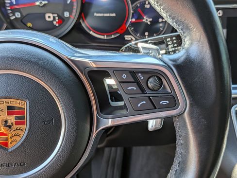Used 2020 Porsche Panamera RWD image 19