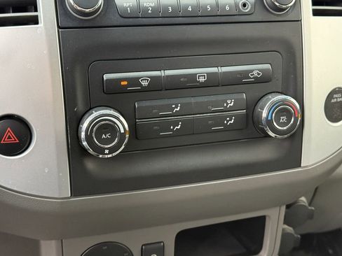 Used 2013 Nissan Frontier Desert Runner image 23