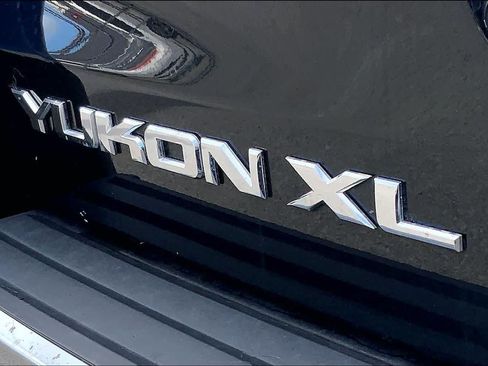Used 2018 GMC Yukon XL Denali w/ Denali Ultimate Package AWD/4WD image 7