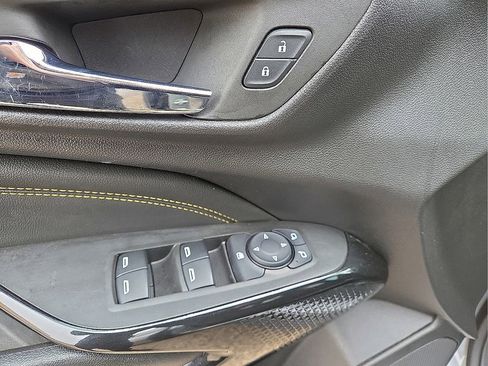 Used 2025 Chevrolet Trax LT w/ LT Convenience Package image 20