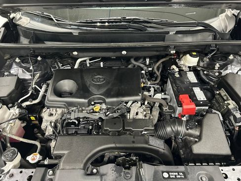 Used 2021 Toyota RAV4 XLE Premium AWD/4WD image 30