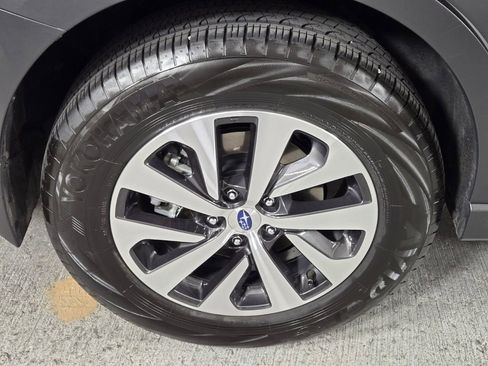 Certified 2025 Subaru Outback Premium image 11