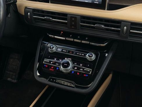 Used 2020 Lincoln Corsair Reserve w/ Equipment Group 201A image 27